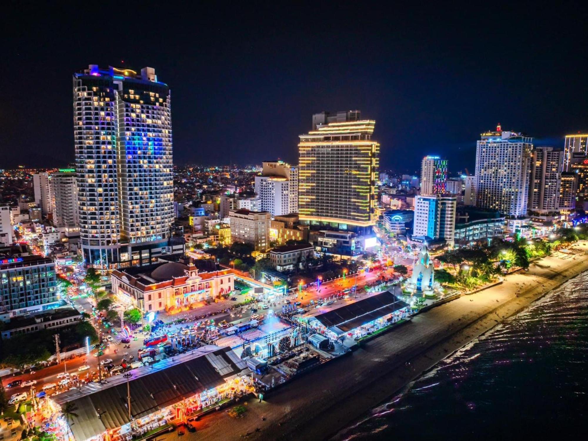 Panorama Luxury Beach Nha Trang Hotel Exterior photo